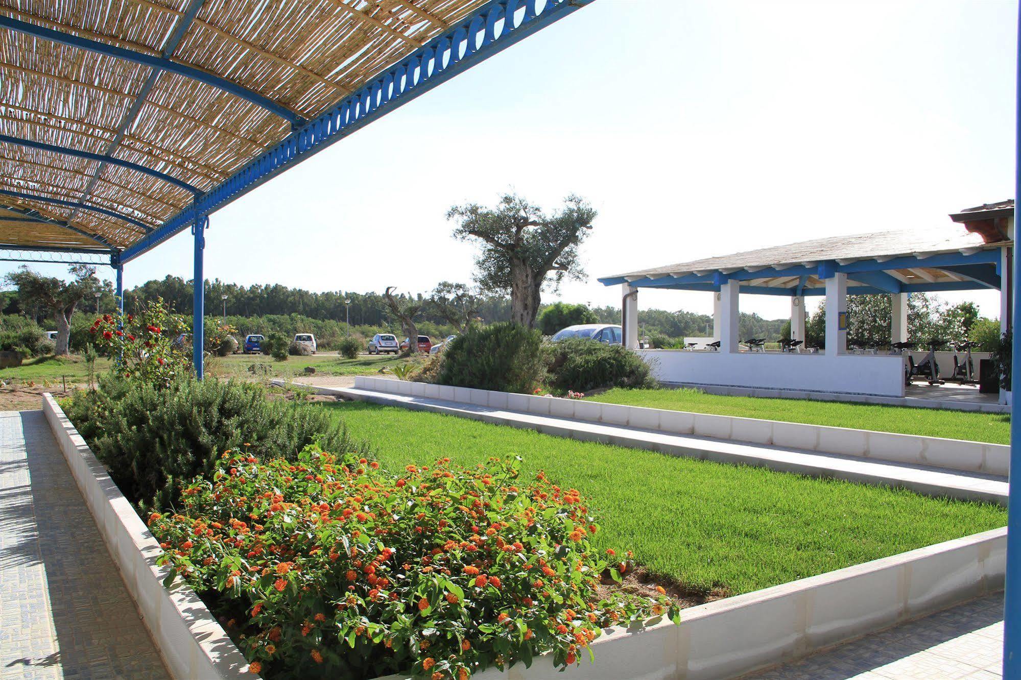Hotel Gran Torre Phg Cabras Exterior foto